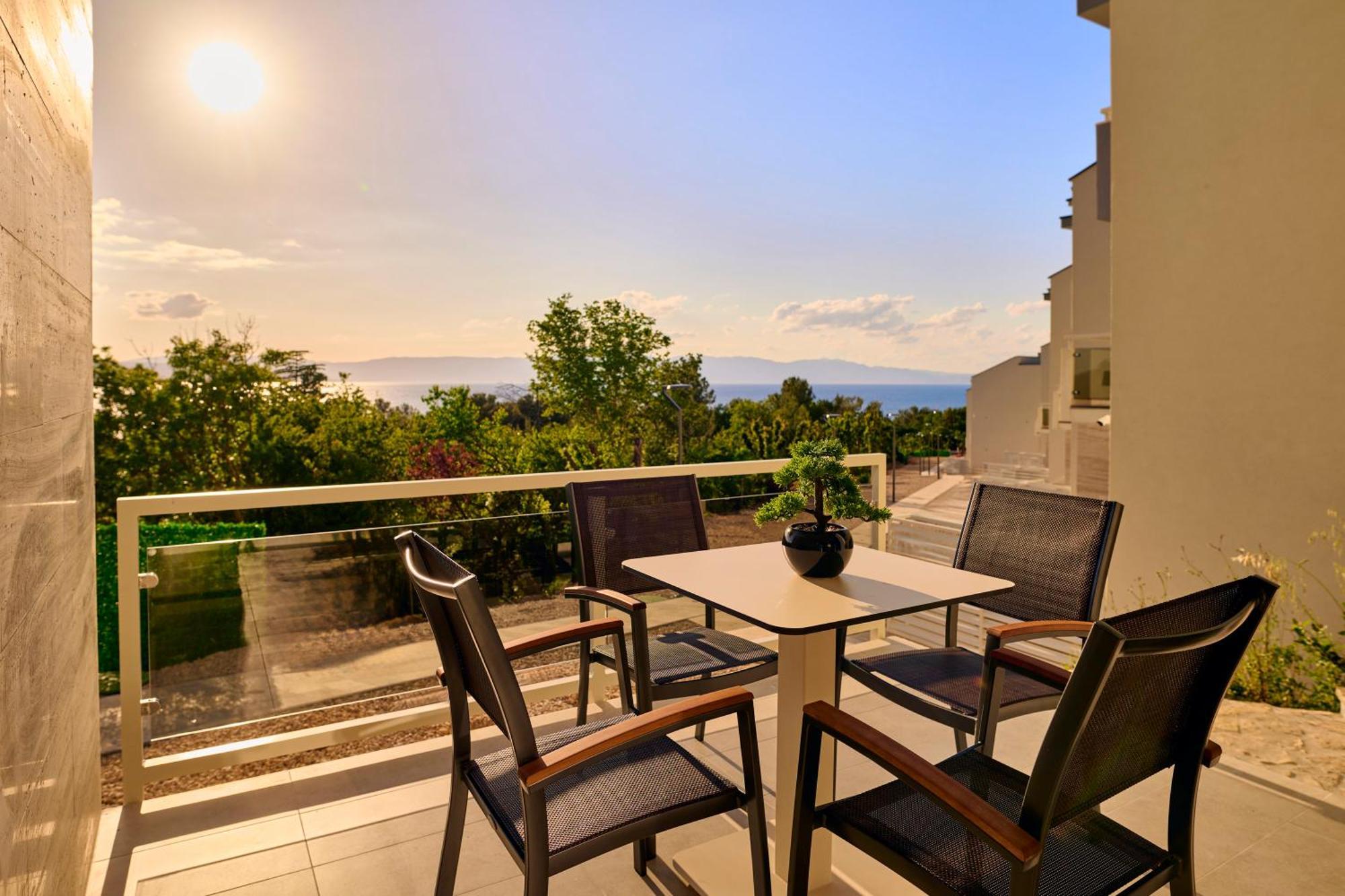 Malinska Green Apartments ภายนอก รูปภาพ